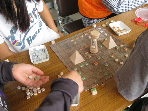 ボードゲームによる復興支援